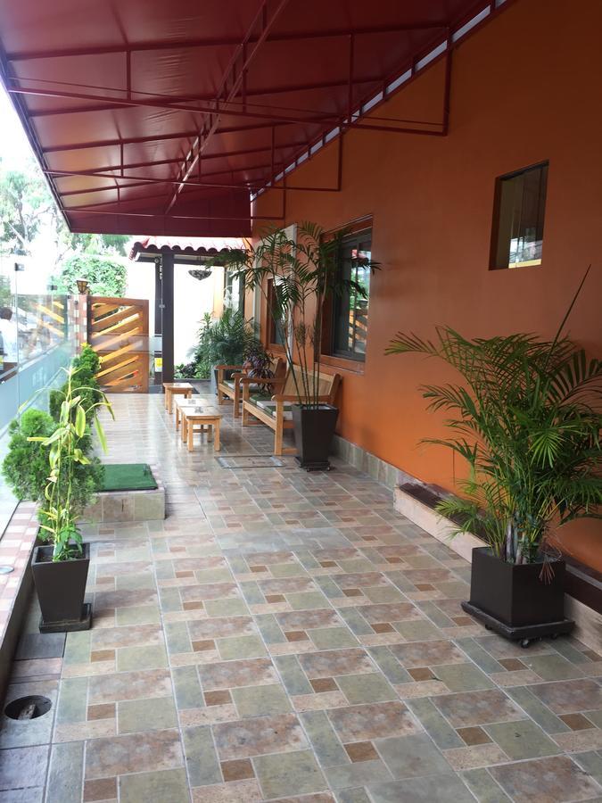 Hotel Tinkus Inn ลิมา ภายนอก รูปภาพ